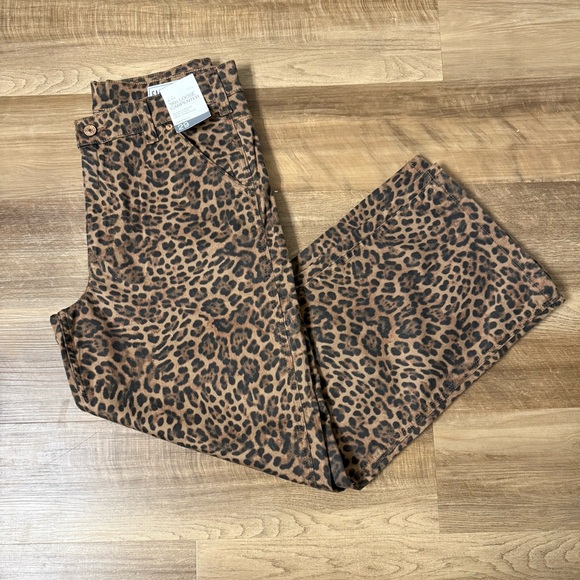 NWT GAP Mid Rise '90s Loose Cheetah Cargo Jeans Pants Women’s Size 29 (8P) $98 - Picture 2 of 11